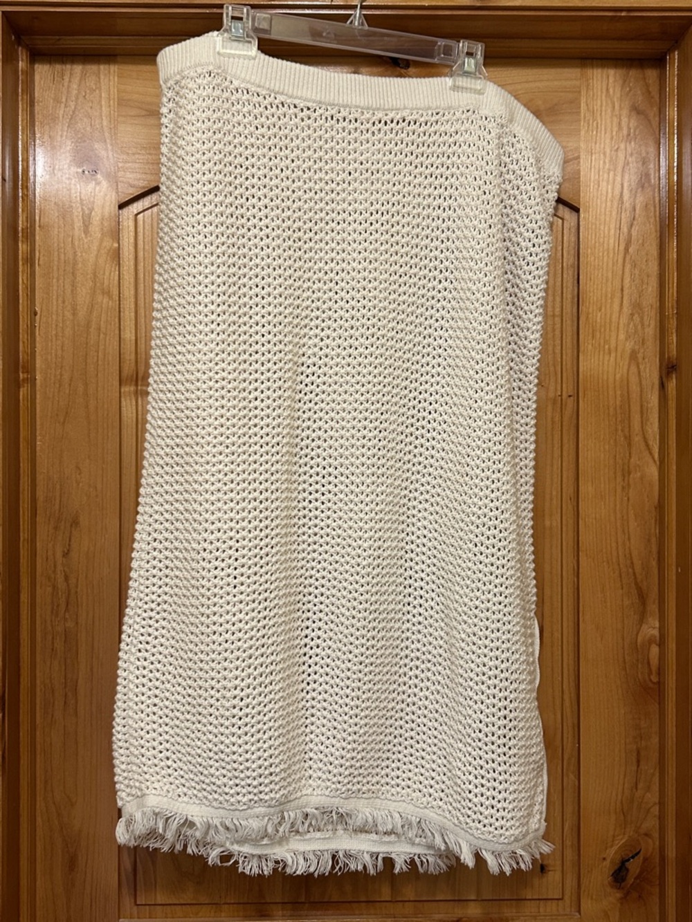Old Navy Cream Open-Weave Knit Straight Skirt w/Fringe & split on left side 2X